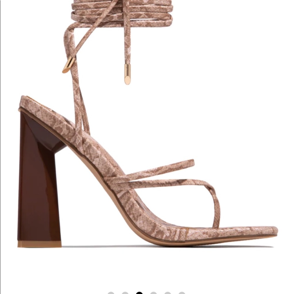 Brand new heels in brown color
